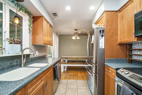 1201 Loal Street Medford OR 97501