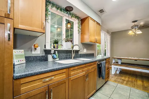 1201 Loal Street Medford OR 97501