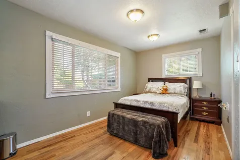 1201 Loal Street Medford OR 97501