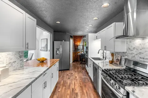 219 Stoneway Drive NW Salem OR 97304