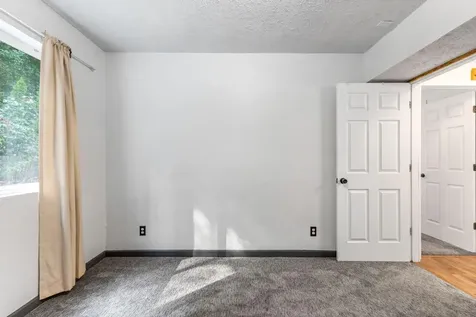 219 Stoneway Drive NW Salem OR 97304