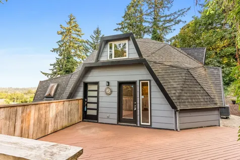 219 Stoneway Drive NW Salem OR 97304