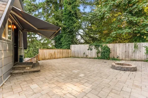 219 Stoneway Drive NW Salem OR 97304