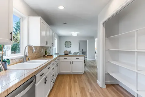 972 Whitetail Deer Street NW Salem OR 97304