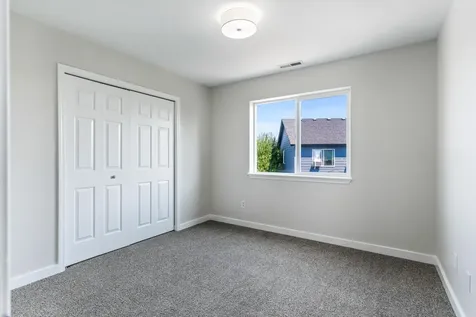 972 Whitetail Deer Street NW Salem OR 97304