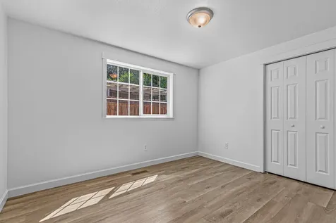 1338 Flower Street Medford OR 97504
