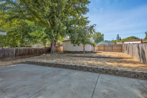 1338 Flower Street Medford OR 97504