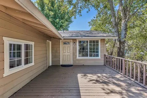 1338 Flower Street Medford OR 97504