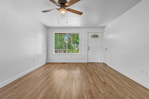 1338 Flower Street Medford OR 97504
