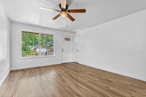1338 Flower Street Medford OR 97504