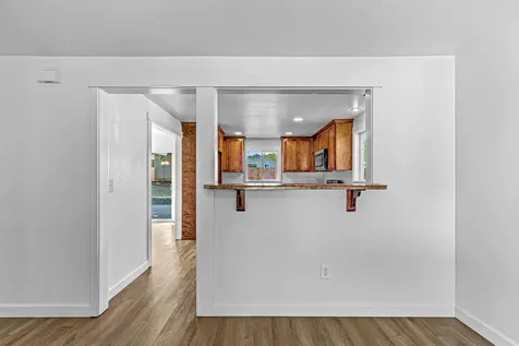 1338 Flower Street Medford OR 97504