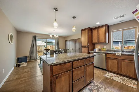 2829 Caster Lane Medford OR 97501