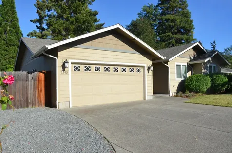 1545 Hamilton Lane Grants Pass OR 97527
