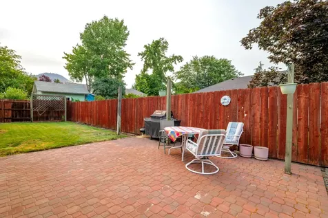 3348 Delta Waters Road Medford OR 97504