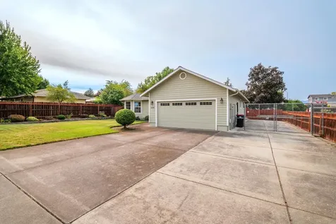 3348 Delta Waters Road Medford OR 97504
