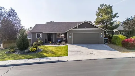2214 SW Lava Court Redmond OR 97756