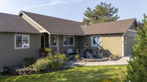 2214 SW Lava Court Redmond OR 97756
