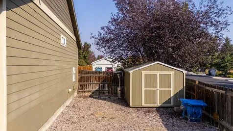 2214 SW Lava Court Redmond OR 97756