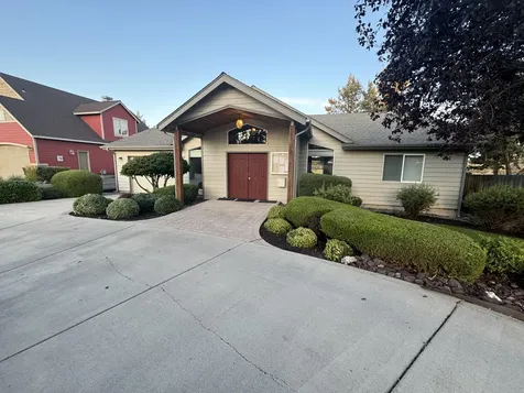2214 SW Lava Court Redmond OR 97756