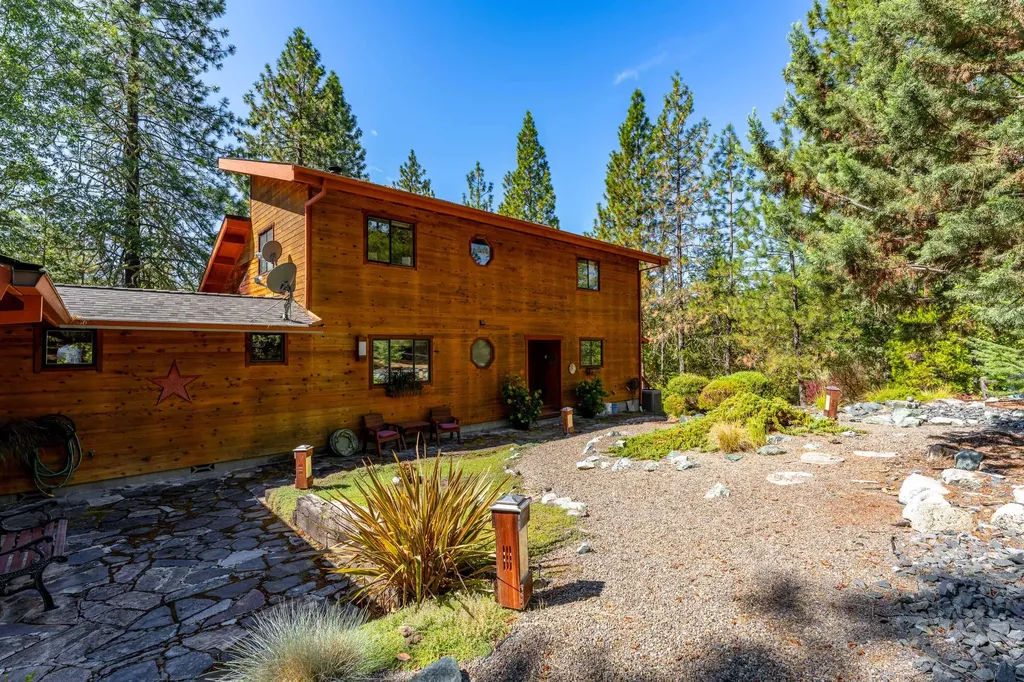 591 Bolt Mountain Road Grants Pass OR 97527