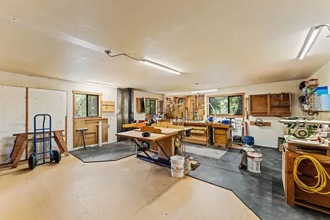 591 Bolt Mountain Road Grants Pass OR 97527