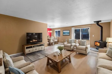 1208 SW 28th Street Redmond OR 97756