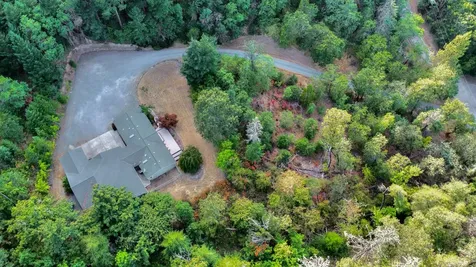695 Greens Creek Road Grants Pass OR 97527