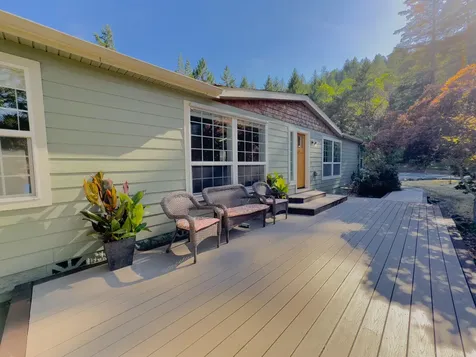 695 Greens Creek Road Grants Pass OR 97527