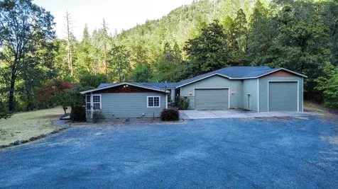 695 Greens Creek Road Grants Pass OR 97527