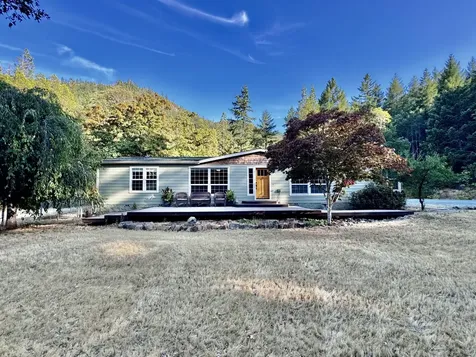 695 Greens Creek Road Grants Pass OR 97527