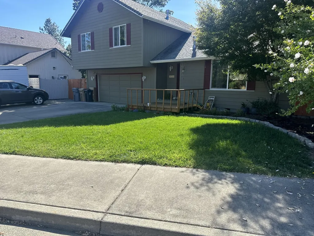 46 SW Leonard Street Grants Pass OR 97526