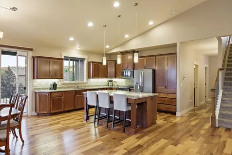 4460 Vista Pointe Drive Medford OR 97504