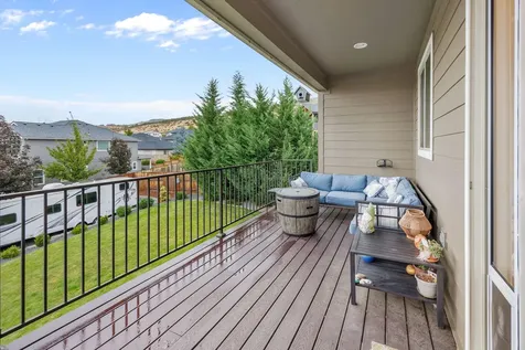 4460 Vista Pointe Drive Medford OR 97504