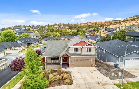 4460 Vista Pointe Drive Medford OR 97504