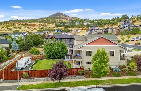 4460 Vista Pointe Drive Medford OR 97504
