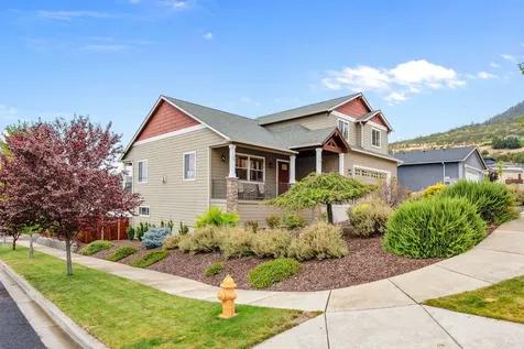 4460 Vista Pointe Drive Medford OR 97504