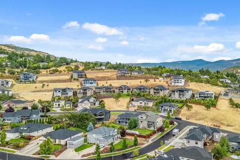 4460 Vista Pointe Drive Medford OR 97504