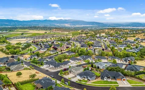 4460 Vista Pointe Drive Medford OR 97504