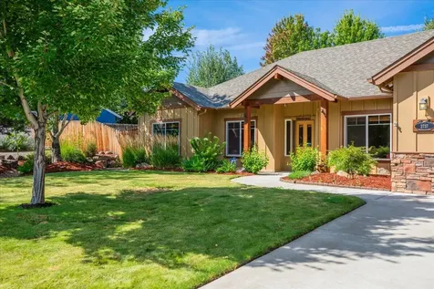 2737 SW 31st Street Redmond OR 97756
