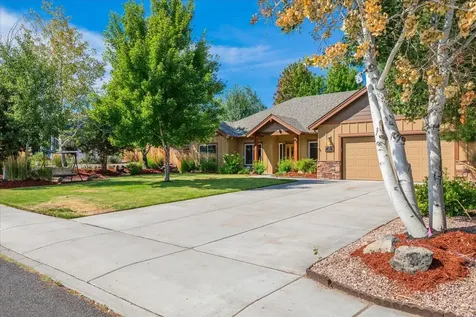 2737 SW 31st Street Redmond OR 97756