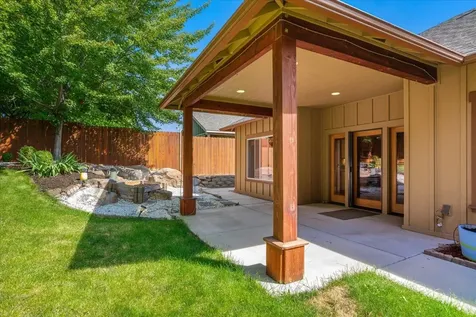 2737 SW 31st Street Redmond OR 97756