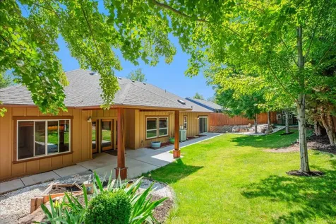 2737 SW 31st Street Redmond OR 97756