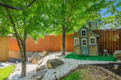 2737 SW 31st Street Redmond OR 97756