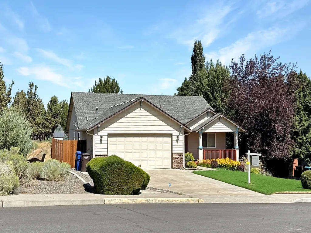3211 SW Umatilla Avenue Redmond OR 97756