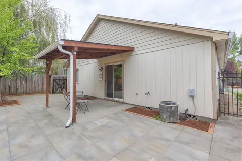 815 Bower Lane Grants Pass OR 97527