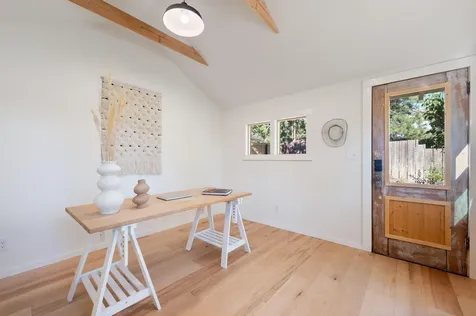 240 NW Georgia Avenue Bend OR 97703