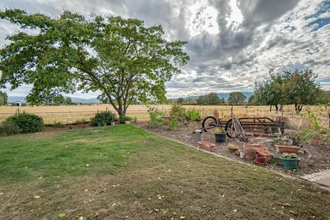 5275 Gebhard Road Central Point OR 97502
