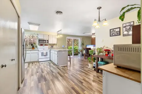 383 Pinetop Terrace Shady Cove OR 97539