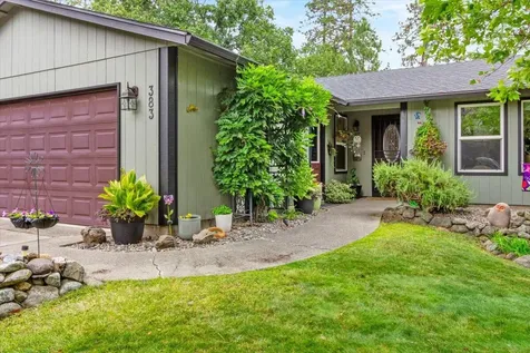 383 Pinetop Terrace Shady Cove OR 97539