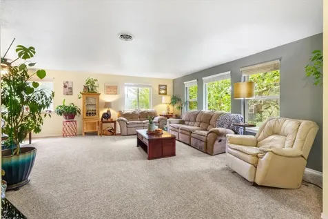 383 Pinetop Terrace Shady Cove OR 97539
